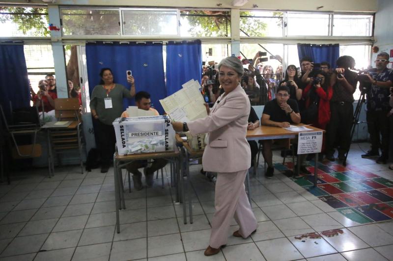 J. Jara votó en tuppers transparentes | Aton