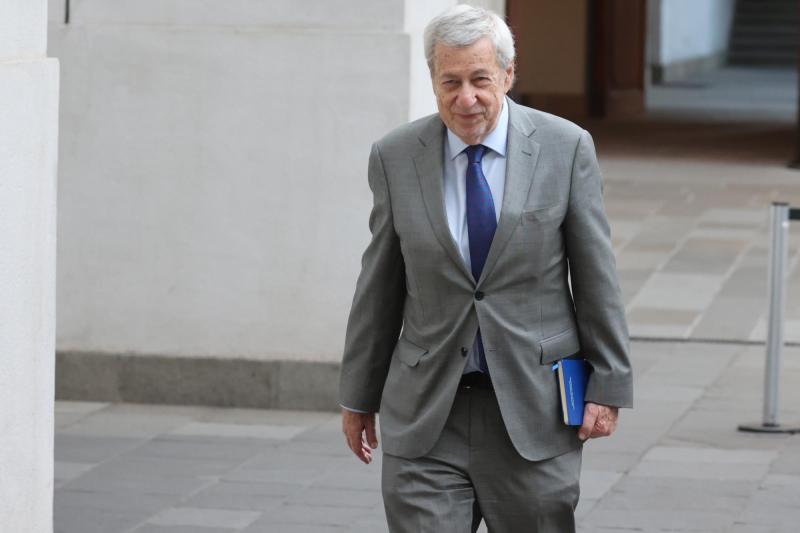 Aton- RN envió oficio a van Klaveren por reunión entre Bachelet y Jara