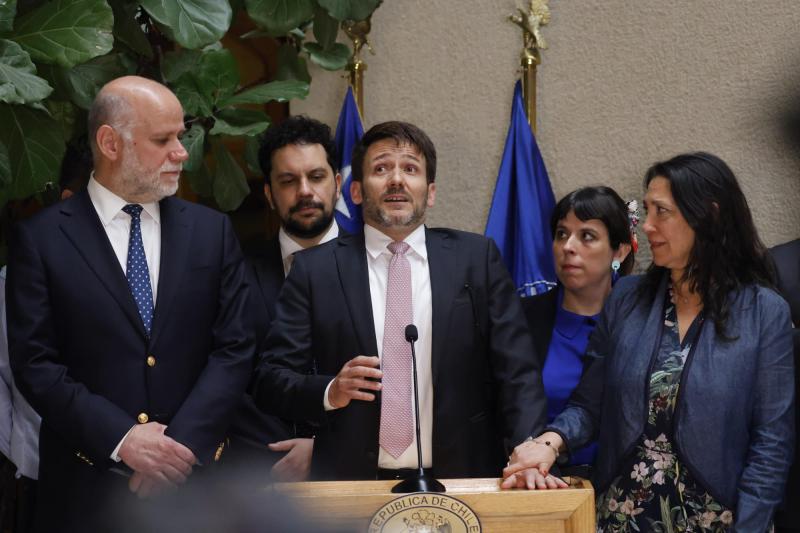 Exministro Pardow valora rechazo de la AC en su contra - Aton