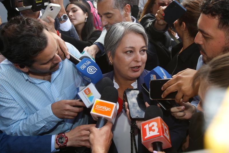 Aton- Jeannette Jara, candidata oficialista