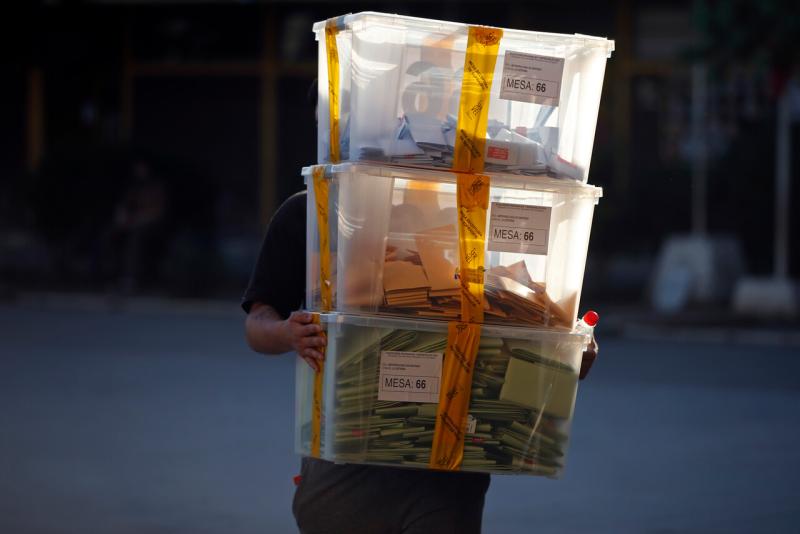 Vocal de mesa - ATON