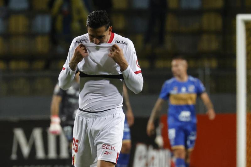 Fecha de infarto en la Liga de Primera: Un equipo del fútbol chileno puede descender a la Primera B - Photosport