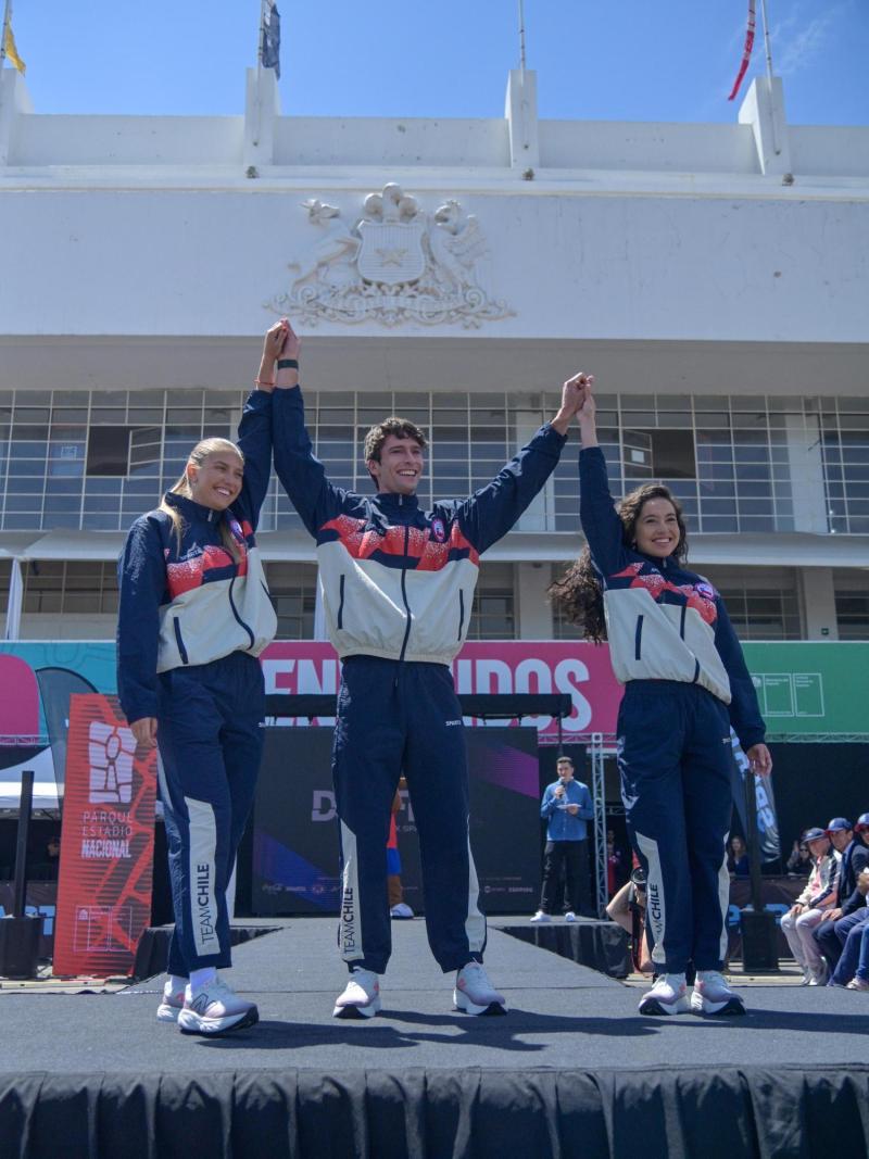 La chaqueta estilo vintage fue una de las prendas destacadas de la jornada