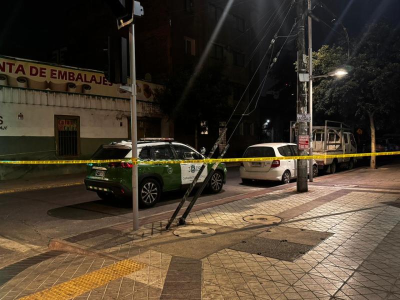 Matan a estudiante de arquitectura fuera de su casa en Santiago: Lo baleó un sujeto en bicicleta