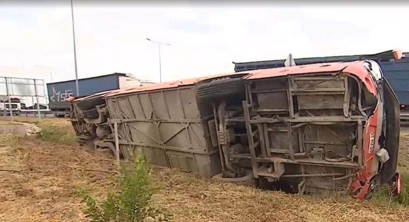 Tu Día - Impresionante accidente en Ruta 5: bus con 38 trabajadores terminó volcado