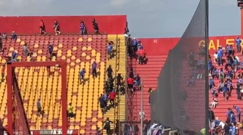 Deportes 13 - Desórdenes en la previa del duelo entre Universidad de Chile y Everton