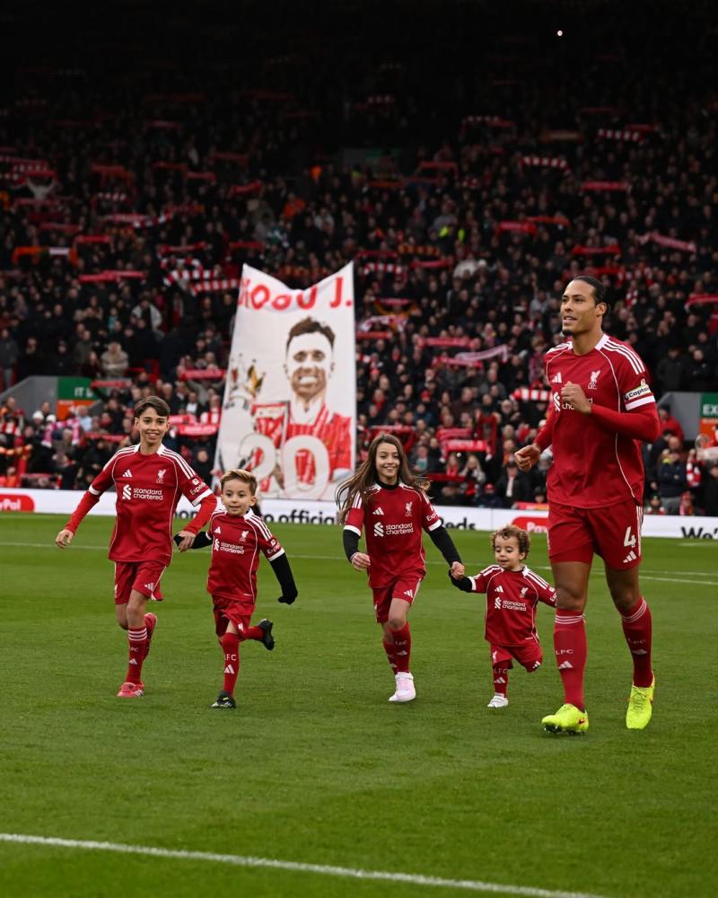 El homenaje "familiar" del Liverpool para Diogo Jota | Liverpool