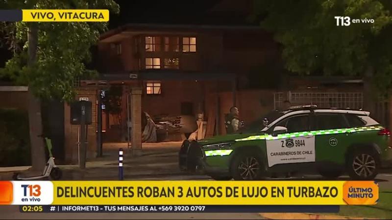Delincuentes realizan turbazo a casa en Vitacura: Se robaron tres vehículos y huyeron de Carabineros