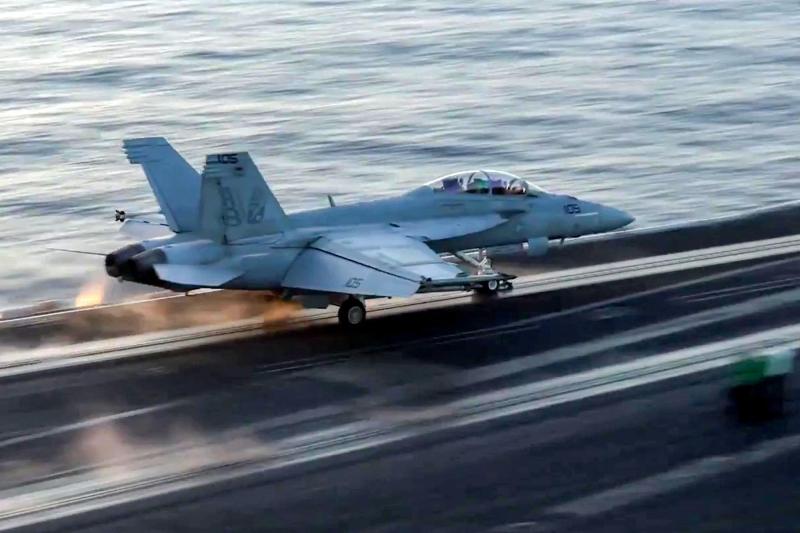 AFP - Así es el F/A-18 Super Hornet de EEUU, uno de los aviones que habría sobrevolado Venezuela