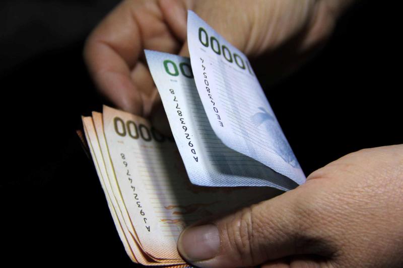 A cuánto subirá el sueldo mínimo a partir del 1 enero de 2026 - Agencia Uno