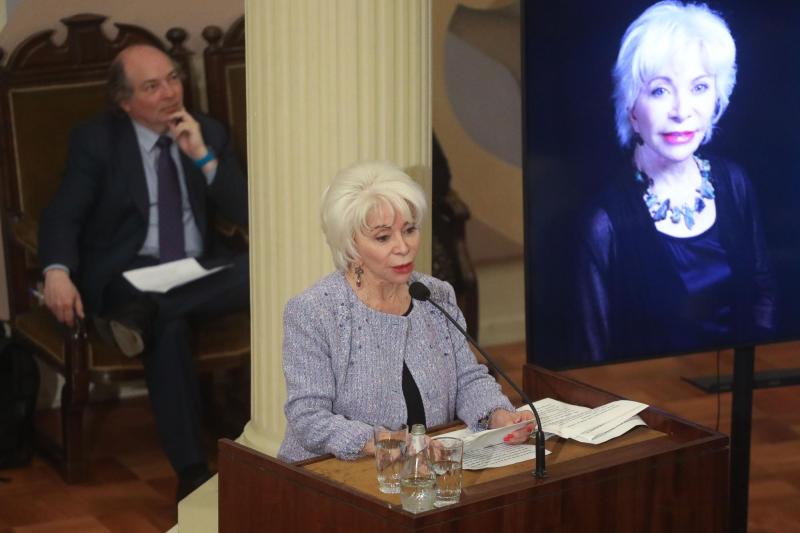 Agencia Uno - Escritora Isabel Allende