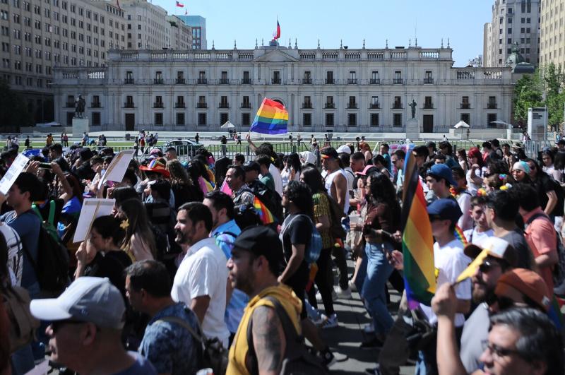 Agencia UNO - Minsal regula acceso a programa para niños trans: Necesitarán autorización de los padres menores a 14 años