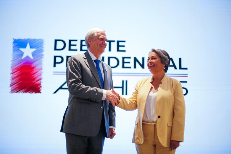 Agencia UNO - Kast y Jara listos para último debate presidencial de Anatel