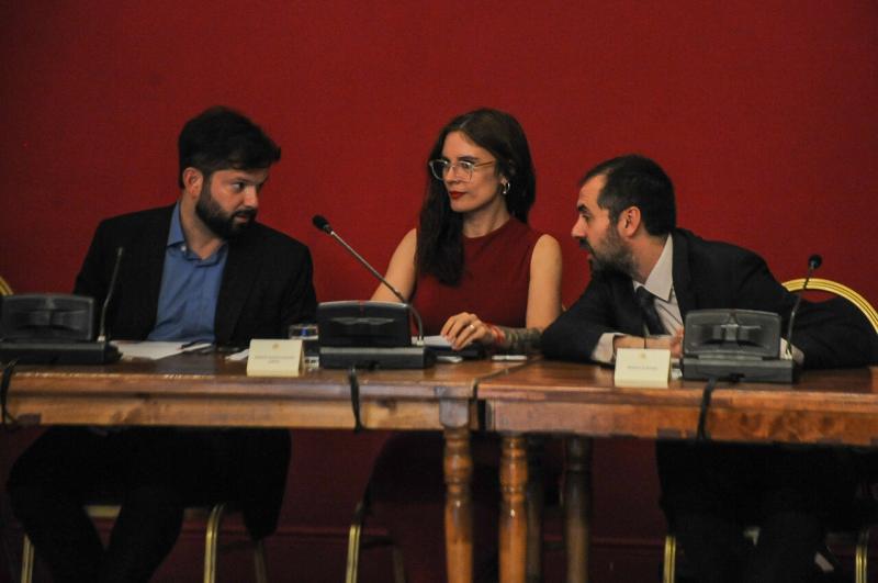 Agencia Uno - El Presidente Gabriel Boric, la vocera Camila Vallejo y el ministro de Hacienda, Nicolás Grau, en el comité político de este lunes