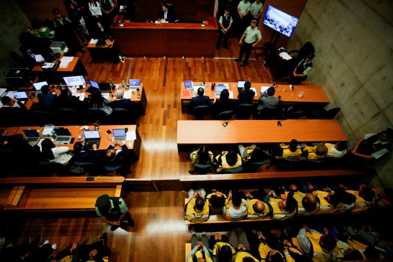 Agencia Uno - Sigue EN VIVO la formalización de los 47 gendarmes detenidos por corrupción