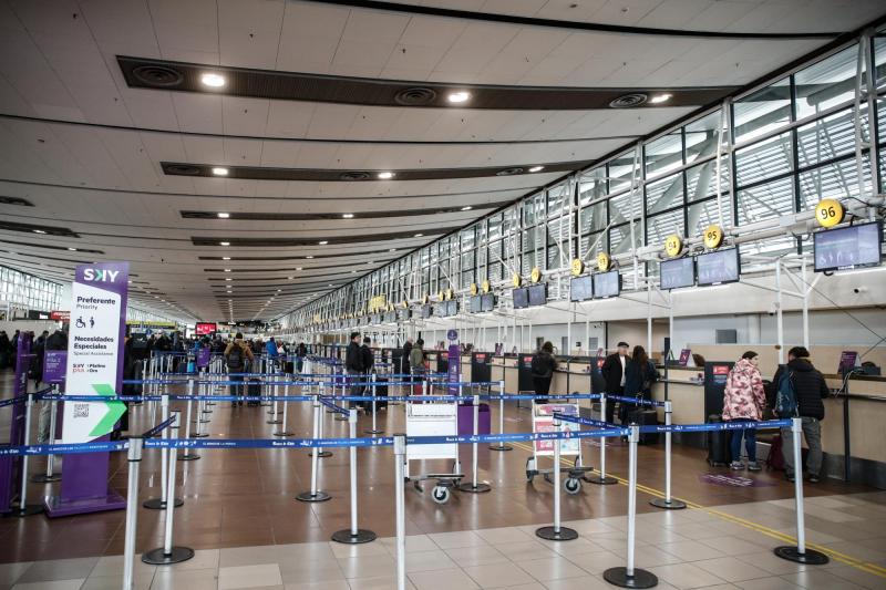 Pasajeros de Sky quedaron varados en Santiago | Imagen referencial - Aton