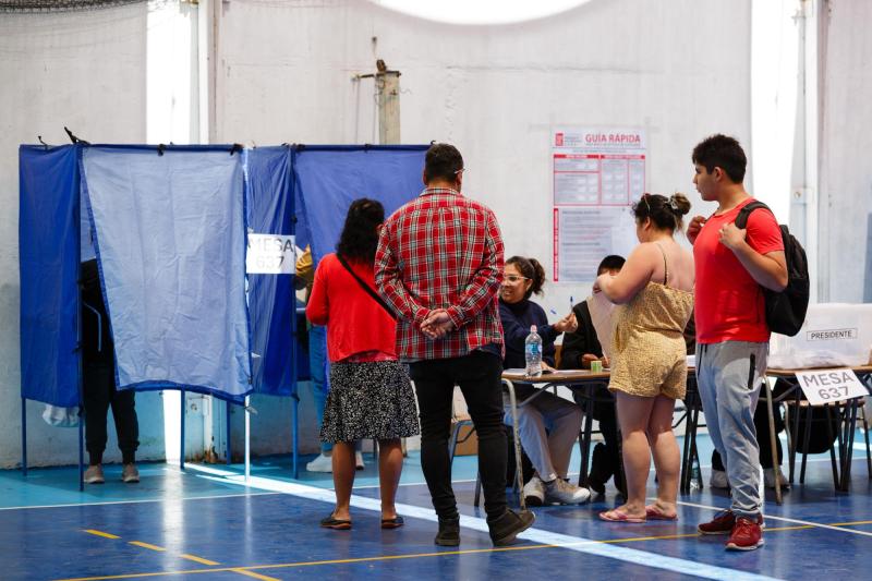 Aton- Es obligatorio votar en la segunda vuelta