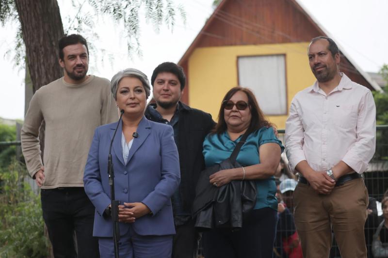 Aton - Jeannete Jara tras votar en Conchalí: "Chile nos necesita a todos y todas, no hay gente que sobre"