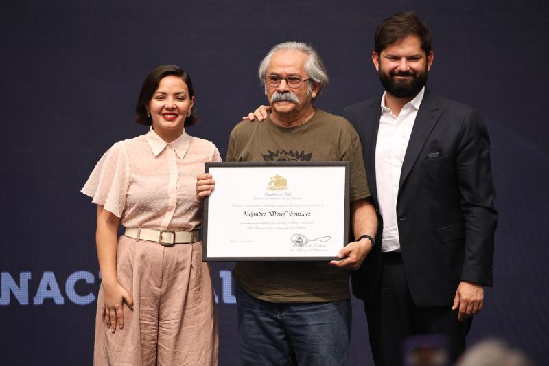 El comentario de Boric sobre pintar murallas en La Moneda - Aton