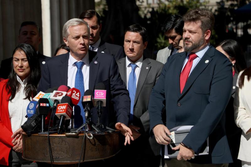 Aton- Kaiser podría ser ministro de Kast