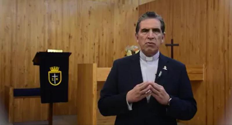 Facebook/Armada - Capellán denunciado por exfuncionaria