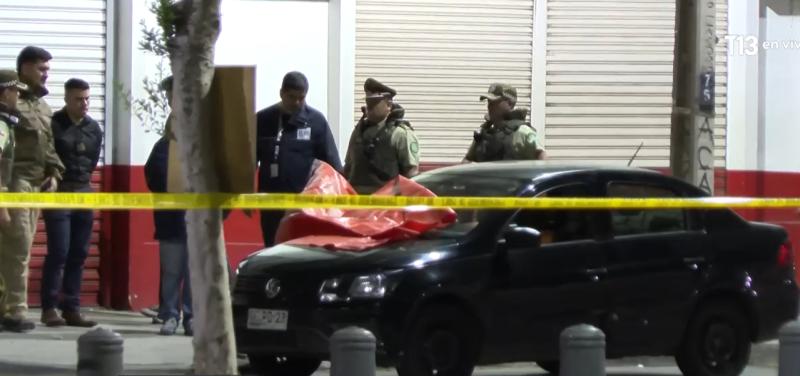 Encuentran a dos personas fallecidas por disparos en Santiago