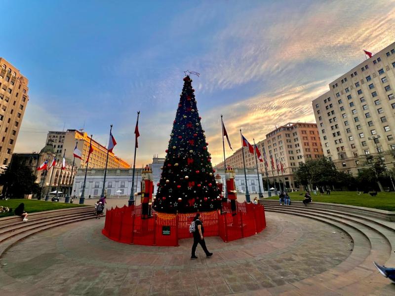 BancoEstado - Árbol de Navidad en la Plaza de Constitución