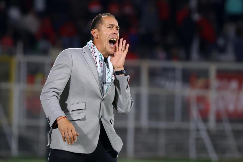 Lucas Bovaglio, el nuevo DT despedido en el fútbol chileno - Photosport