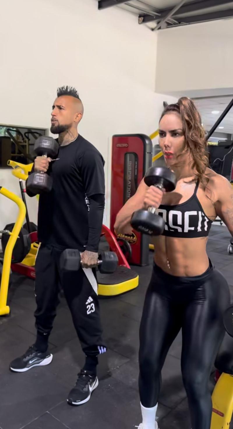 Arturo Vidal y Sonia Isaza | IG @niaisazaoficial