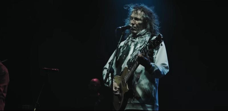 YouTube Robe Iniesta - Muere Robe Iniesta, ícono del rock español y fundador de Extremoduro, a los 63 años