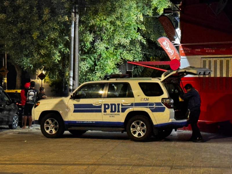 Delincuentes balean a dos personas en robo a local en Yungay