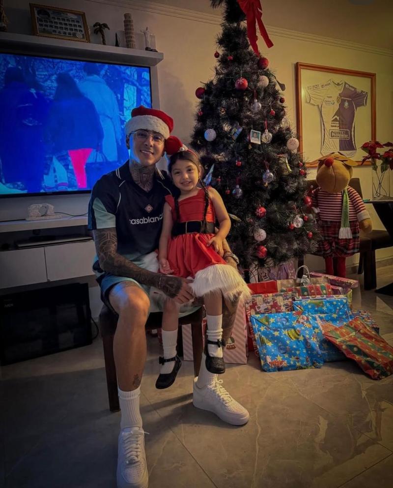 Erick Pulgar en Navidad | Instagram