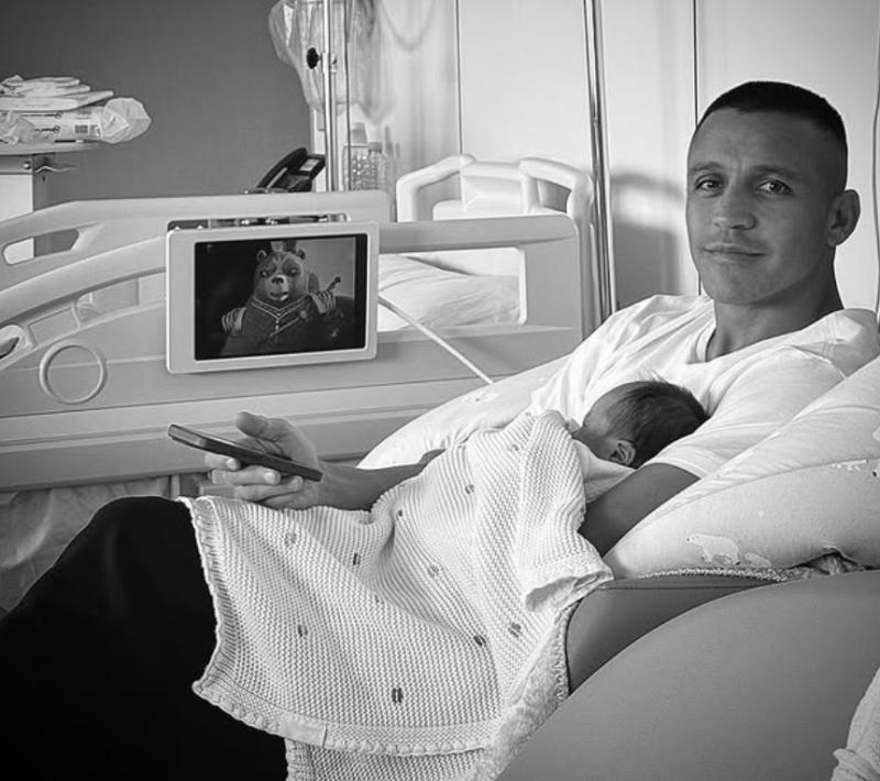 La fotografía de Alexis junto a su hija - Instagram: @alexis_officia1)