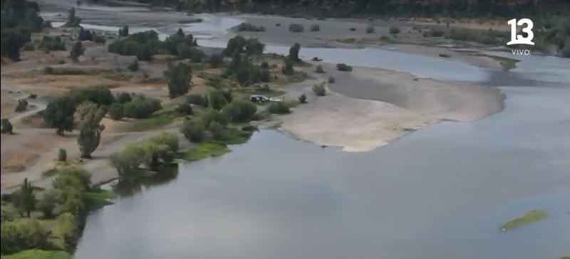 Canal 13 - En el río Loncomilla está el trabajo por la concejala desaparecida
