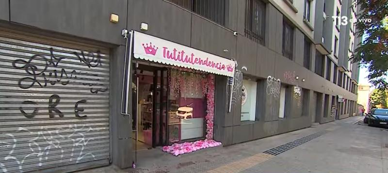 T13 - Mujer sufrió robo en su tienda y encontró sus productos en feria navideña