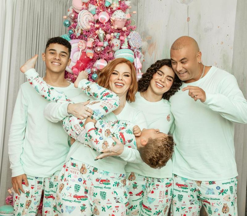 Instagram - Wisin y su familia