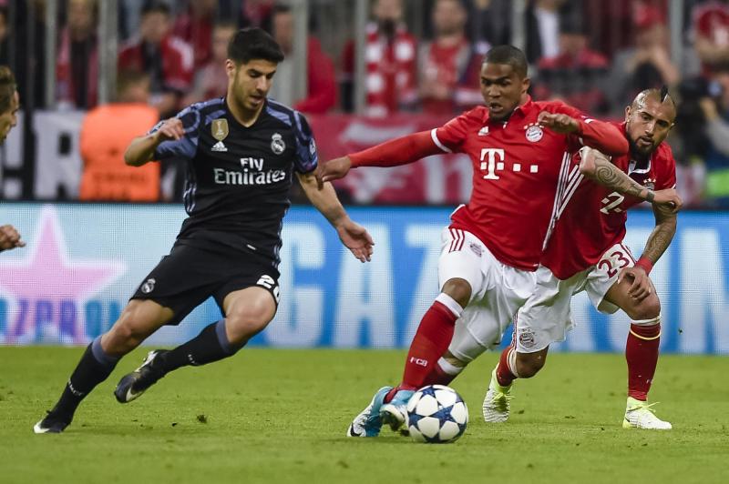 El vuelco en la carrera de Douglas Costa - AFP