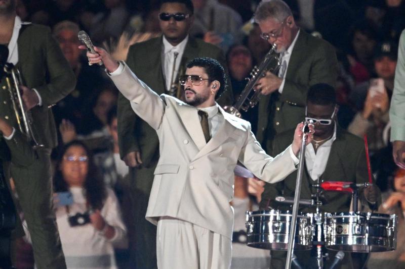 VIDEO | El inesperado homenaje de Bad Bunny a Víctor Jara en el Estadio Nacional - AFP