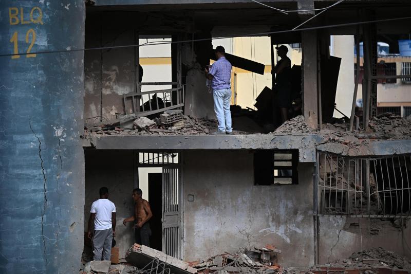 T13 - “Escuché la explosión y salí volando”: Soldados venezolanos relatan momentos de tensión durante operativo de EEUU | AFP