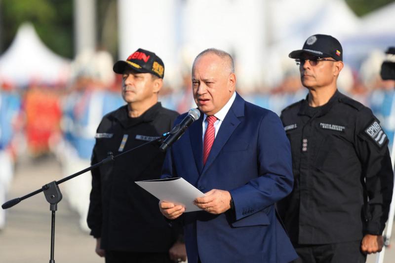 AFP - FF.AA de Venezuela declaran "lealtad y subordinación" a Delcy Rodríguez, primera mujer que preside el país