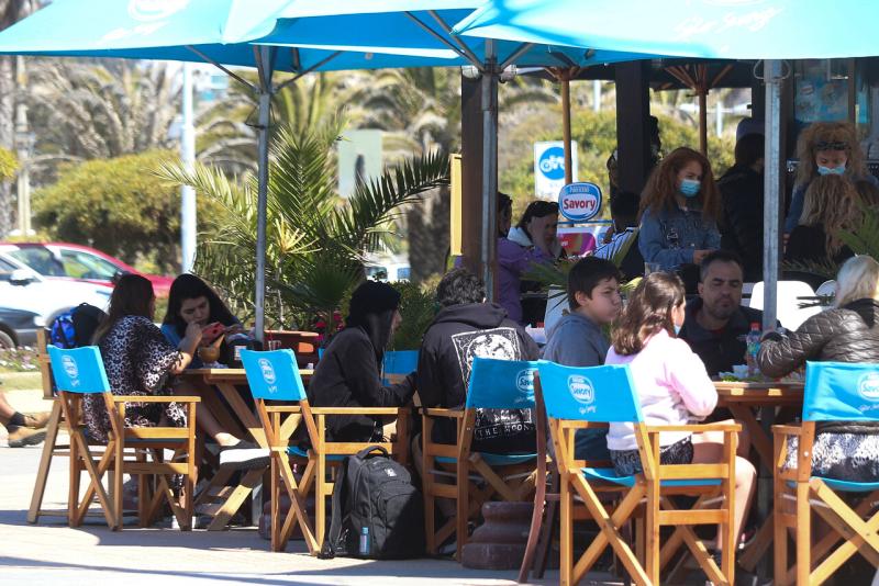 Agencia Uno (referencial) - El nuevo cobro que estarían realizando restaurantes en Chile