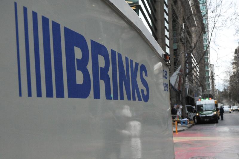 Agencia Uno - Detienen a carabinera por participación en millonario robo a Brinks