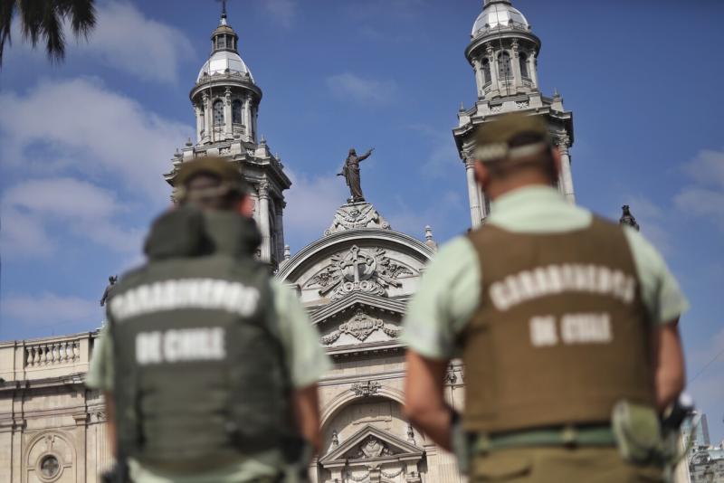 Agencia UNO - Excarabineros serán formalizados por muerte de un joven en un calabozo: No fue asistido tras sufrir un infarto