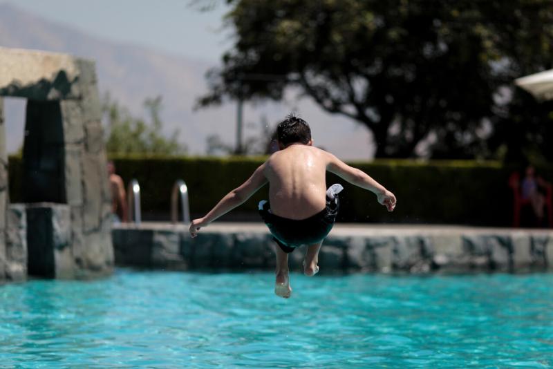 Agencia UNO - Balneario Municipal de Puente Alto abre su temporada de verano: cómo conseguir entradas gratuitas