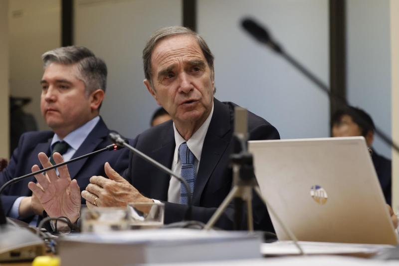 Aton- Exministro de Justicia, Hernán Larraín