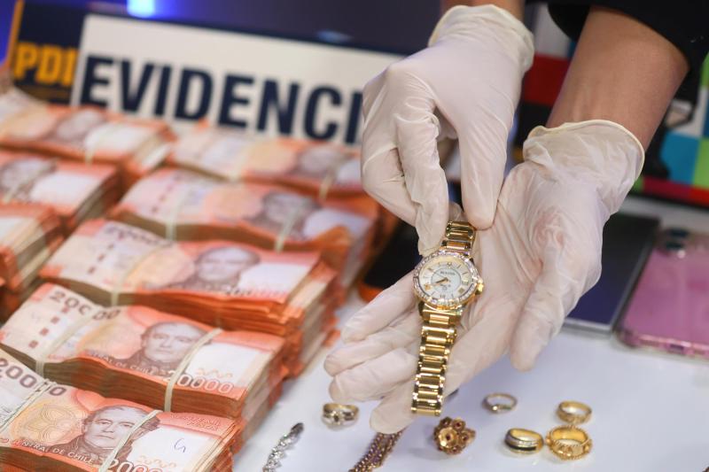 El modus operandi de la banda que estafó a Amparo Noguera - referencial Aton