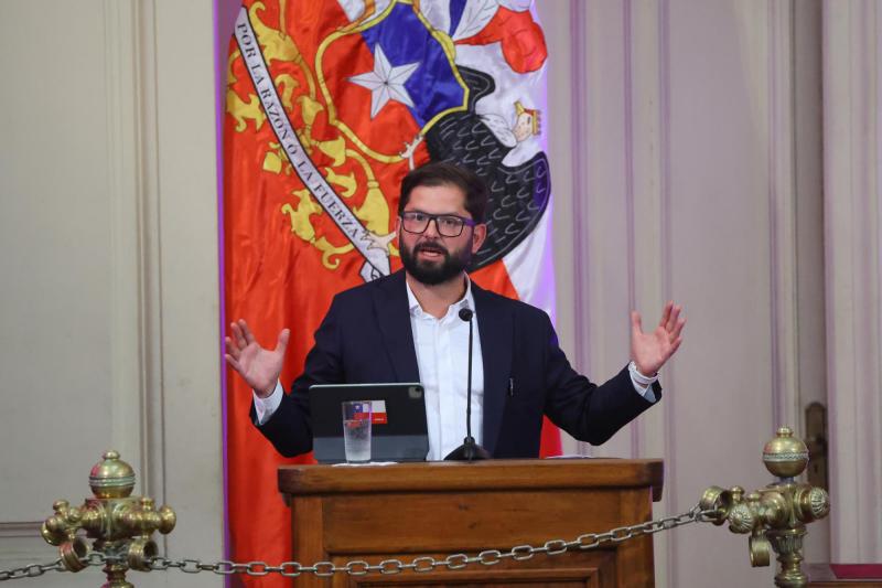 Aton- Presidente Gabriel Boric