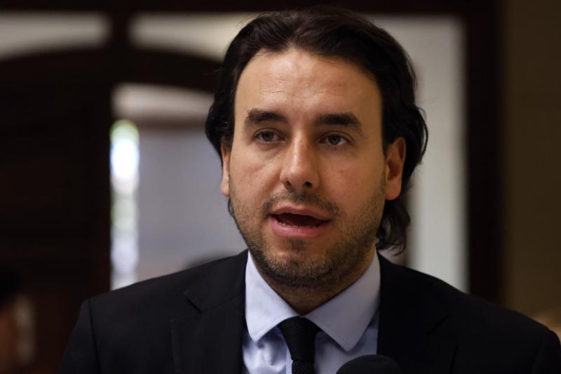 Aton- Vlado Mirosevic, diputado y senador electo