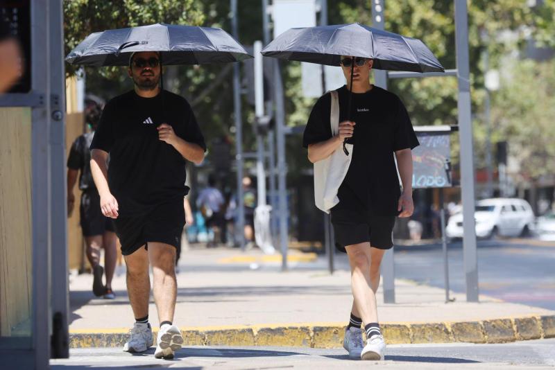 T13 - Meteorología emite aviso por altas temperaturas en Maule, Ñuble y Biobío en medio de incendios forestales | ATON