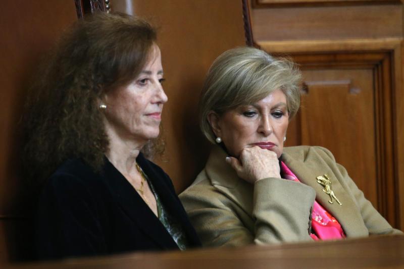 Exministra de la Corte Suprema habría simulado robo para no entregar su celular - Aton